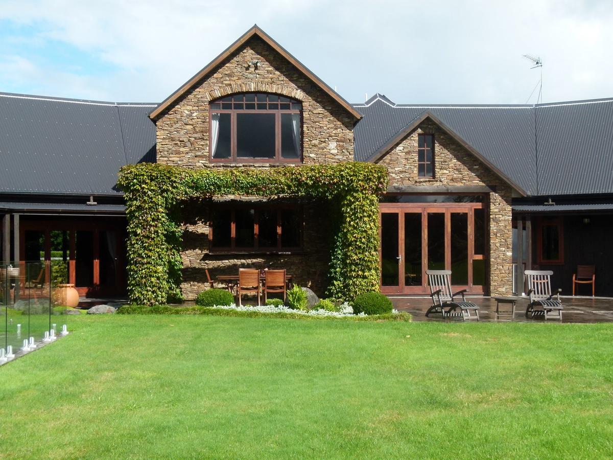 Hadleigh Boutique Lodge Tamahere Exterior photo